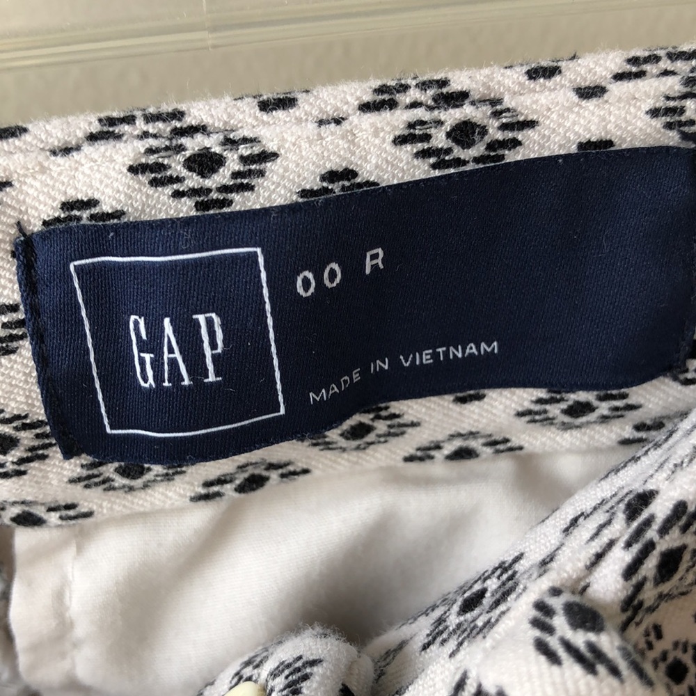 Gap Patterned Pants - Picture 7 of 9